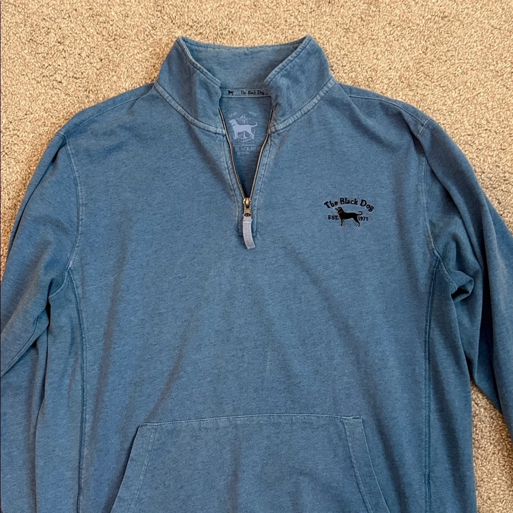 The Black Dog Men's Quarter Zip Pullover